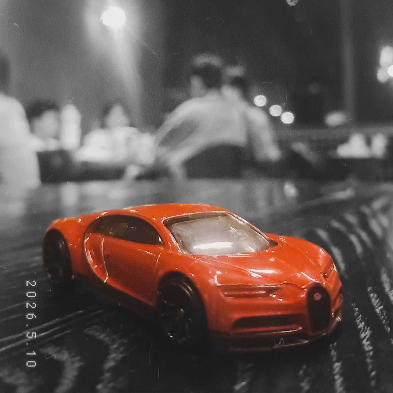 16 Bugati Chiron