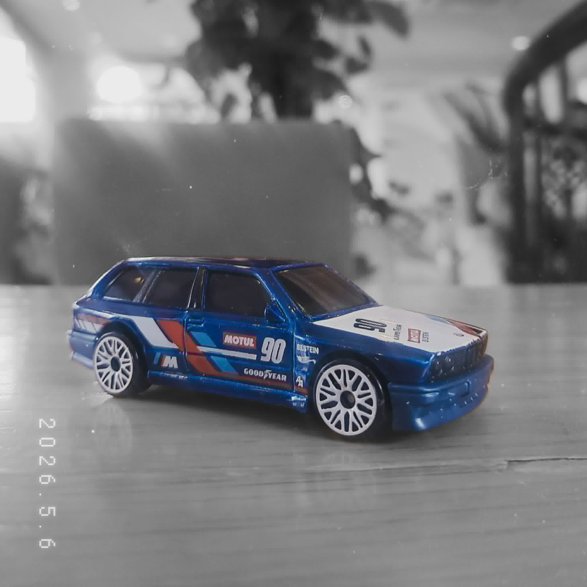 64_Dodge_330